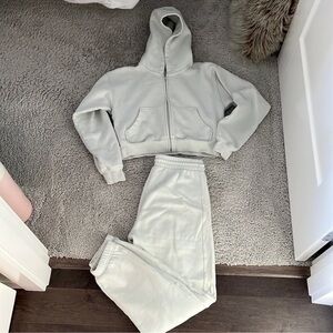 TNA cozy as F track suit set